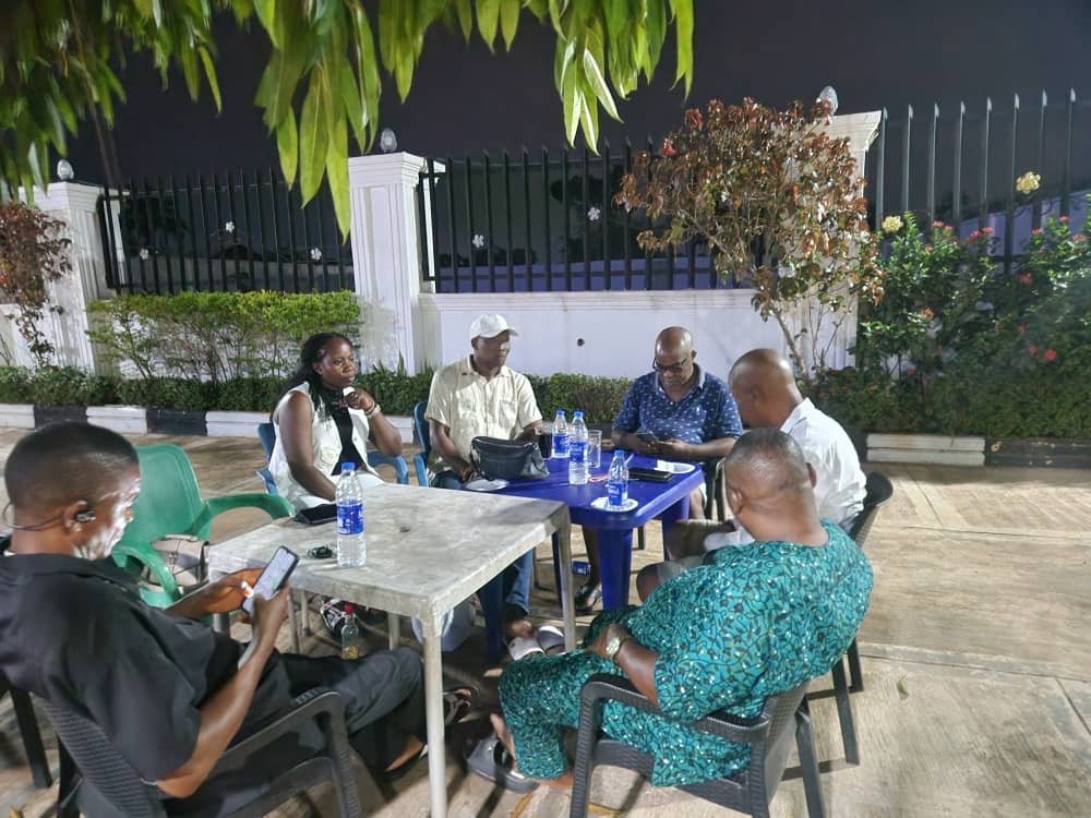 Onyentiwa Meets APC Stakeholders